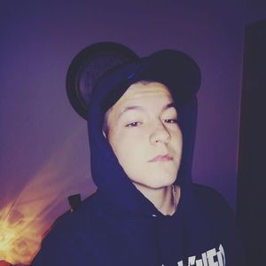 Meet your Posher, Christian